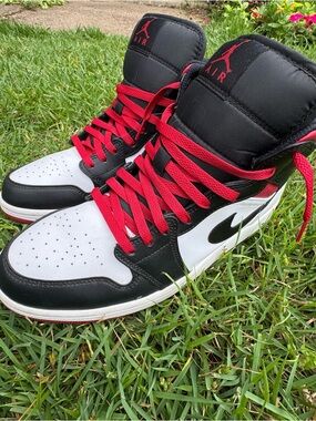Nike Air Jordan 1 Mid